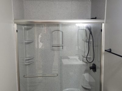 New Onyx Showers